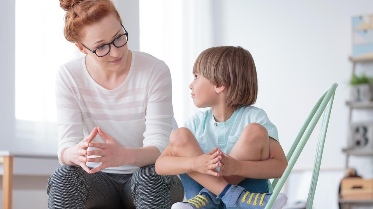 چه عواملی باعث اضطراب در کودکان می شود؟